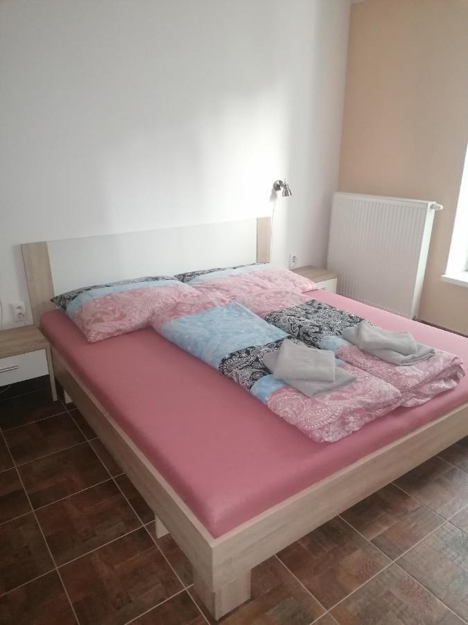 Appartamento Apartmán Žilina Esterno foto